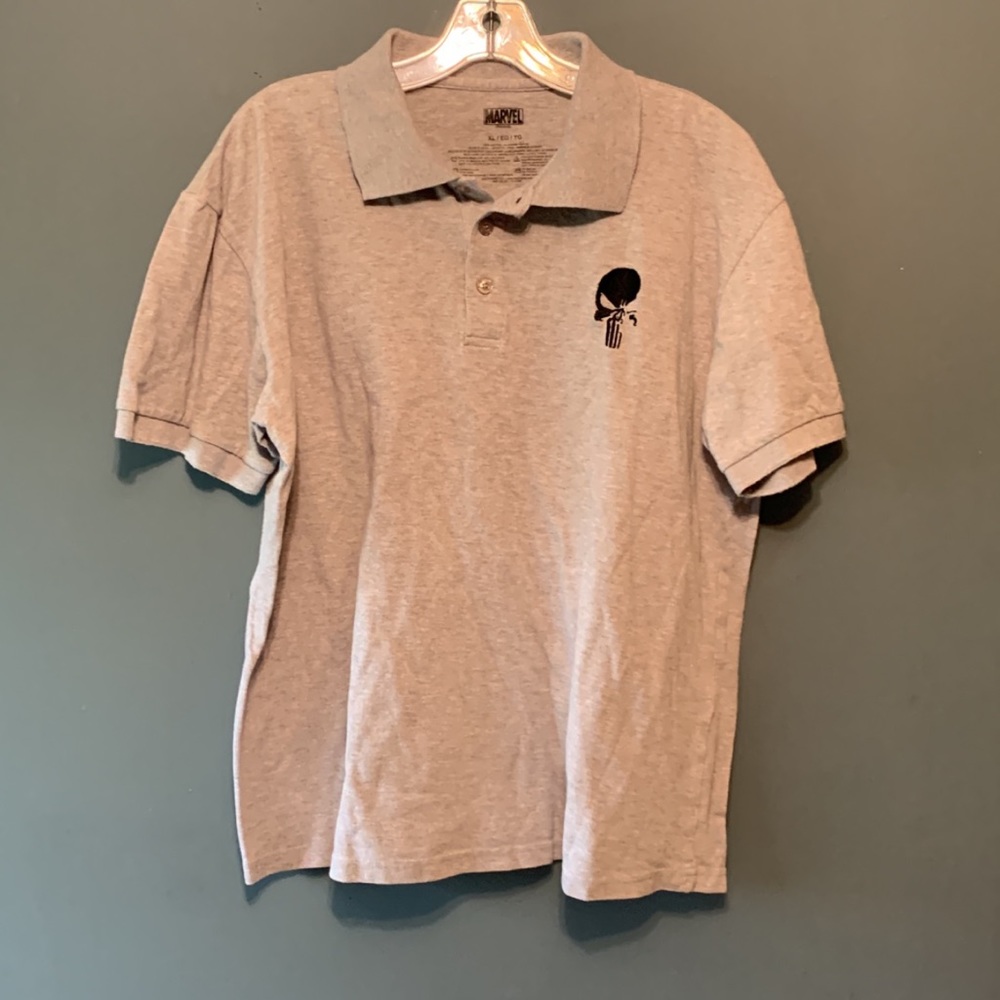 Marvel Punisher XL Gray Short Sleeve Polo Shirt